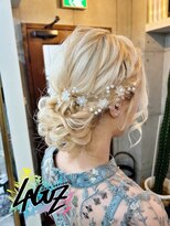 ラグズ 茅ヶ崎(LAGUZ)&nbsp;【ヘアセット】 ハイトーンに映える柔らか質感のまとめシニヨン