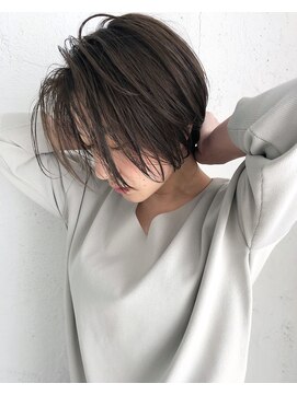 ケンジ 横浜(KENJE) ショートカット/オリーブグレージュ/地毛風カラー