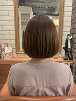 ヘアメイク フレンシア(hair make flencia)&nbsp;まとまりのある艶やかなストレートボブ【305スタイル】