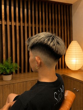 ヘアーワークス天(Hair works) フェードカット