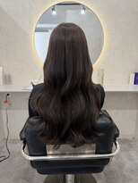 ホワイト(WHITE)&nbsp;髪質改善カラー　カフェグレージュ　ロングウェーブ