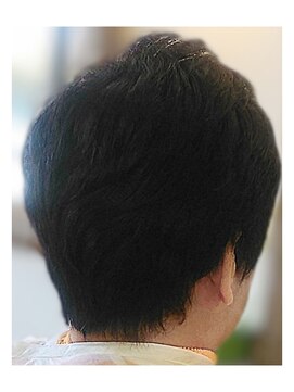 ヘアー リ ミックス(HAIR Re-MIX) 耳だしスッキリ、ショートスタイル♪
