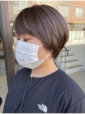 『白髪染め卒業プロジェクト』ハイライトを楽しむグレイカラー