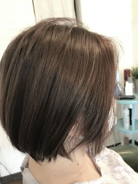 ヒッピーヘアー(Hippie Hair) ミニボブ　ラベンダーグレー