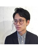 メンズパーマ 黒髪 スーツに似合う髪型  アップバング 大人髪型
