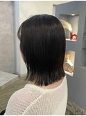 大人可愛いが叶う！暗髪×外ハネの美髪縮毛矯正ミディアム
