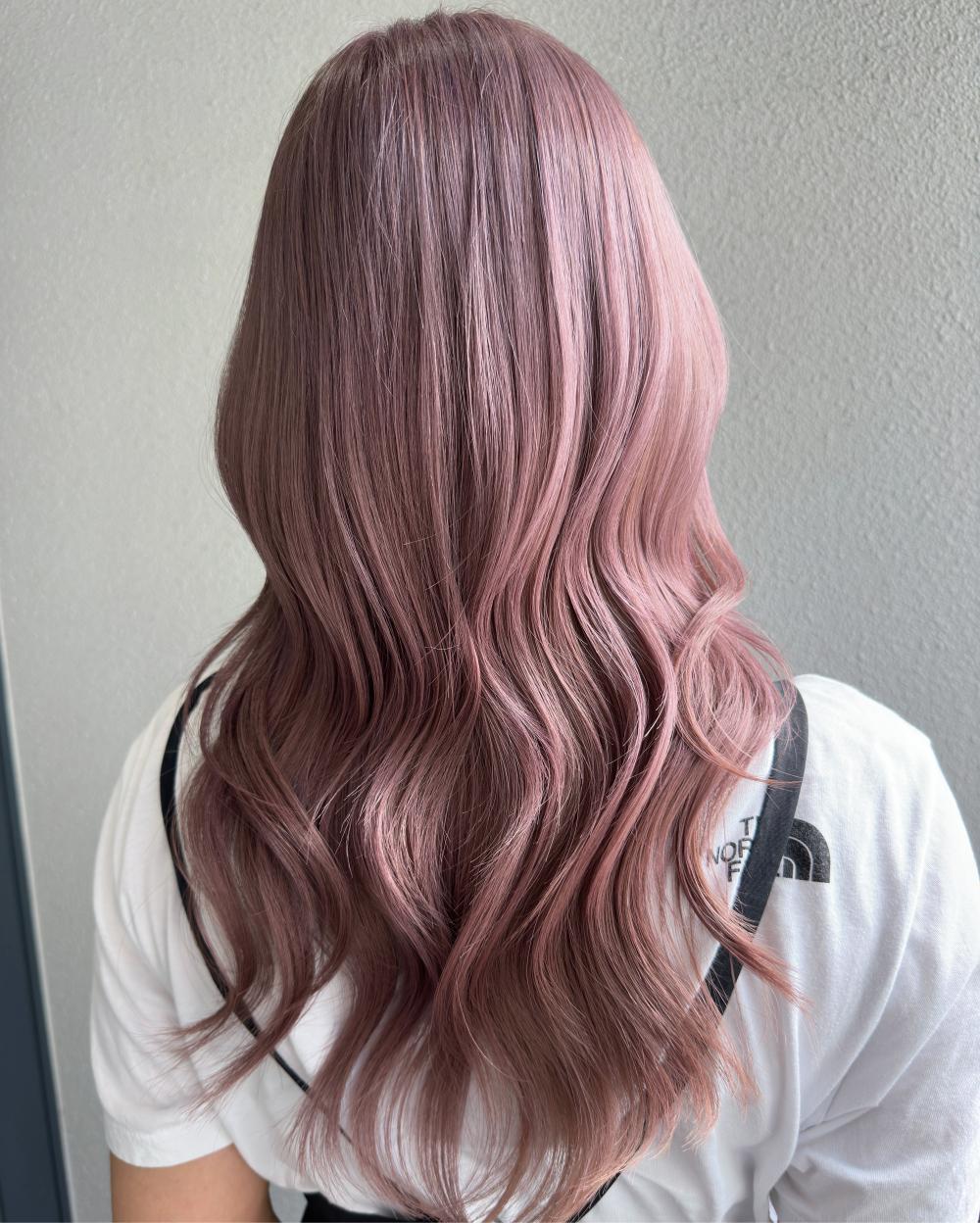 2026年夏】ミルクティーピンクの髪型・ヘアアレンジ｜人気順