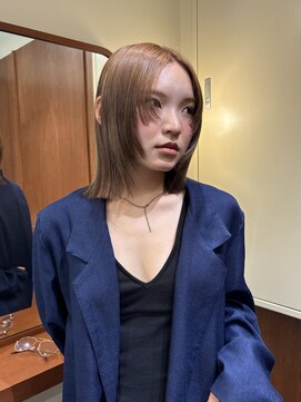アーバン(URBAN.) ぱつっとロブ× お顔周り似合わせカット