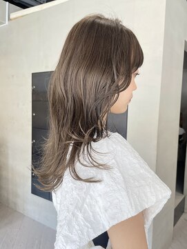 ヘアー アイス ルーチェ(HAIR ICI LUCE) ブリーチなしカラー グレージュ ハッシュカット/林