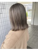 ベージュカラー