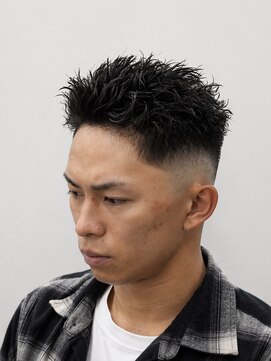 スター(STAR) スキンフェード×スパイキーショート｜清潔感ヘア