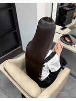 シシ 新宿(She 2.)&nbsp;スーパーロング/暗髪/艶髪ロング/トリートメント/髪質改善/美髪