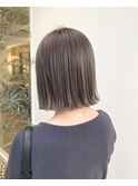 切りっぱなしボブ×艶感グレージュ