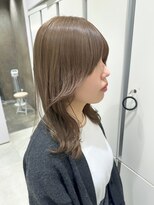 ビブ(VIV)&nbsp;顔まわりレイヤーで大人可愛いくびれヘアに♪