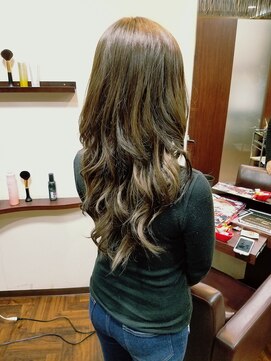 レヴェリー(REVERIE) アッシュ系プルエクステ