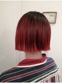 切りっぱなしボブ×レッドカラー