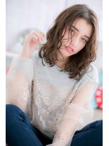 ミック 日暮里店(miq)&nbsp;センターパート外国人風プリカールセミウェットミディa1