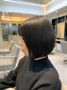 フィル 横浜(fil) ツヤボブ_イメチェンハッシュカット似合わせカットフルバング