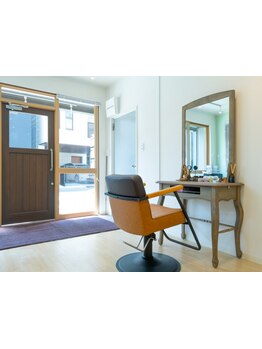 極上のヘッドスパで癒しはもちろん、頭皮環境の改善やリフトUPに効果的★健康な美をサポートします。