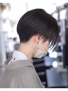 シャロン(SHARON) 【SHARON原宿】前下がりハンサムショート