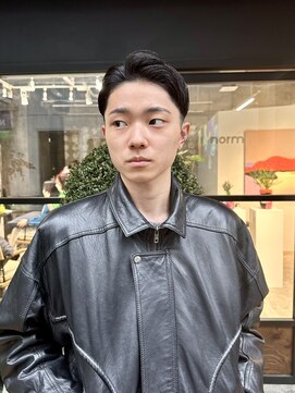 ノーム(norm) 大人の刈り上げサイドパートヘア