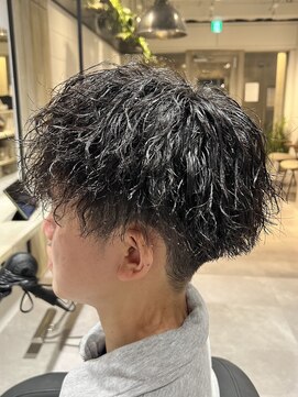 エイト 北千住店(EIGHT) 縦落ちツイスパ×刈り上げマッシュ【EIGHT北千住 】