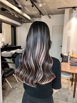 エインアンリー 明治神宮前(AIN.ANLY.) インナーカラー/デザインカラー/ハイトーンカラー/ダブルカラー