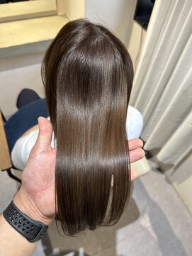 リラエ(Lyrae) 縮毛矯正/髪質改善/美髪カラー/トリートメント【大阪/西梅田】