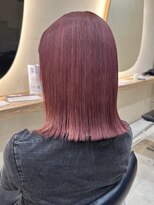 ヒビヲ(HIBIO) タッセルボブミルクティーピンクベージュ切りっぱなしボブ長め