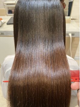 ヘアジェニー(hair Jenny)の写真/美しい陰影で魅せる“立体感カラー”で垢抜けた印象に!ハイライトやローライトで、柔らかな動きを演出♪