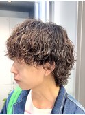 渋谷メンズマッシュウルフカット緩め波巻きスパイラルパーマ