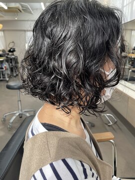 ユノ(juno) 【中目黒】黒髪ボブのくるくるパーマ☆ボブパーマ大人ボブ