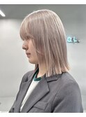 原宿切りっぱなしミディアムボブハイトーンケアブリーチカラー◆