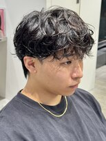 レタッチ バイ フィフス 天神大名(RETOUCH by fifth)&nbsp;天神大名メンズパーマシャドウパーマシースルーマッシュウルフ