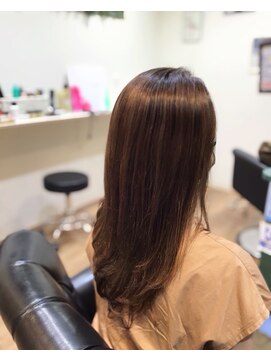 花鳥風月トータルビューティー ロングレイヤー／ハイライト／ピンク系ヘアカラー