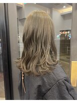 ヘアーアイスカルテット(HAIR ICI QUARTET)&nbsp;ワンカラーで作る春色オリーブベージ