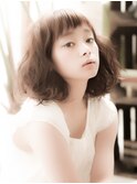 眉上バングでつくる外国人風ゆるふわウェーブボブ【Killa原宿】