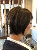 フルハウス (Full house HAIR DESIGN)&nbsp;小顔補正立体カット　前下がりショート編