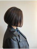 クールな前下がりボブ
