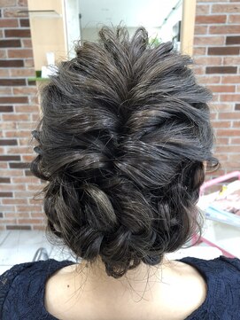 美粧 ほそや お花茶屋本店 美粧ほそやお花茶屋☆ゆるふわダウンスタイル☆フィッシュボーン