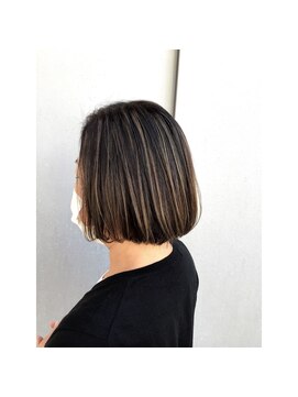 アクセル エルヴェ 城東店(AXCEL E'LEVER) ハイライト×ボブ