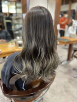 ヤソ(yaso)&nbsp;ナチュラルバレイヤージュ　グレーver