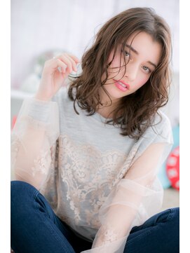 ミック ヘアアンドビューティー 大山店(miq  Hair&Beauty) センターパート外国人風プリカールセミウェットミディa1