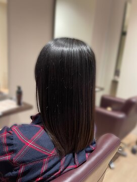 シンリア(ShinLia) 20代30代40代髪質改善トリートメント艶感ストレート透明感