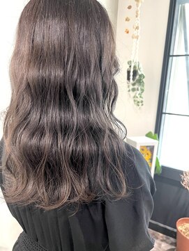 リシェスバイエンヴィー 西宮北口(Riches by ENVY) グレージュ 透明感