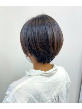 チェシャ(chesha) 大人丸みショート 骨格矯正カット