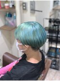 刈り上げボブ×ミントグリーン