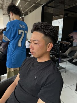 アイズ 海老名(AIZU) 極道パーマ　フェードカット　スパイラルパーマ　眉毛カット