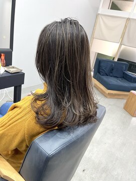 チーク(CHiiK) グレージュ