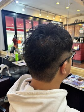 シャンプーボーイアネックス(SHAMPOO BOY Annex) 刈り上げスタイル